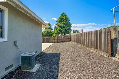 4900 Fairmont Ct, Fairfield, CA 94534 - Photo 37
