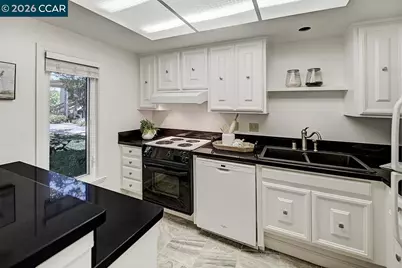 1316 Singingwood Ct #2, Walnut Creek, CA 94595 - Photo 5