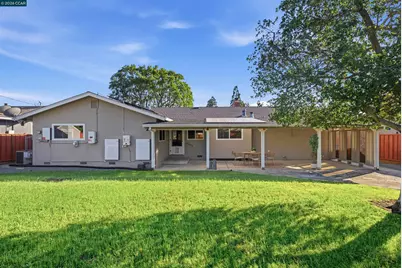5181 Greenmeadow Dr, Concord, CA 94521 - Photo 67