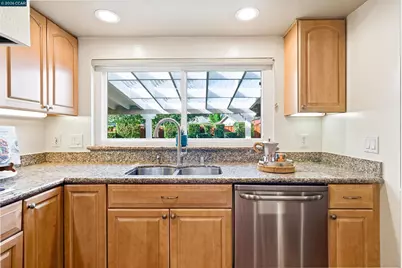 5181 Greenmeadow Dr, Concord, CA 94521 - Photo 35