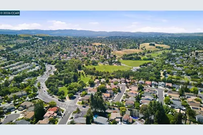 5181 Greenmeadow Dr, Concord, CA 94521 - Photo 95