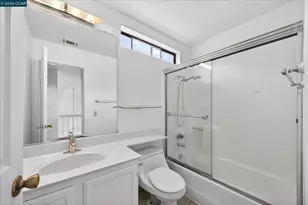 1026 Burnham Dr, Pittsburg, CA 94565 - Photo 27