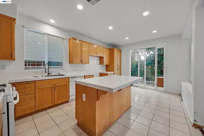 448 Burlington Dr, Tracy, CA 95376 - Photo 13