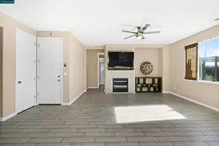 2138 Yellow Rose Cir, Fairfield, CA 94534 - Photo 19