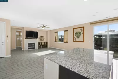 2138 Yellow Rose Cir, Fairfield, CA 94534 - Photo 23
