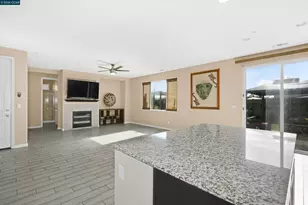 2138 Yellow Rose Cir, Fairfield, CA 94534 - Photo 23