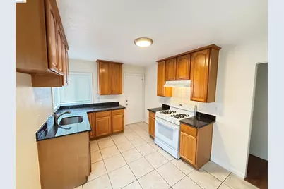 1817 73rd Ave, Oakland, CA 94621 - Photo 5