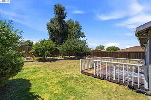 1087 Jensen Dr, Pittsburg, CA 94565 - Photo 19