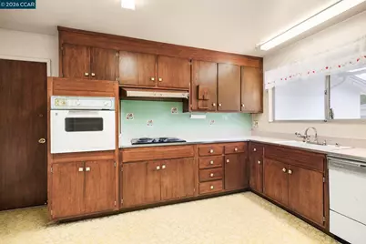 5501 Colorado Dr, Concord, CA 94521 - Photo 7