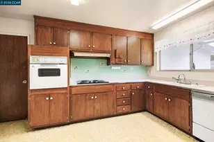 5501 Colorado Dr, Concord, CA 94521 - Photo 7