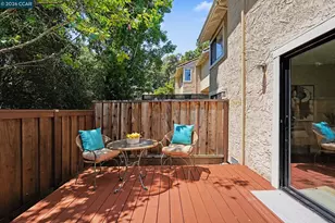 2042 Lost Lake Pl, Martinez, CA 94553 - Photo 17