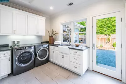 3958 Peardale Dr, Lafayette, CA 94549 - Photo 49