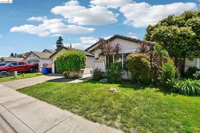 9020 Pembridge Dr, Elk Grove, CA 95624 - Photo 3