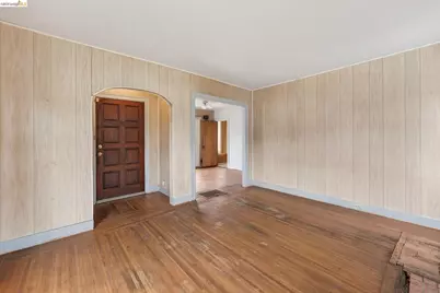 8115 Iris St, Oakland, CA 94605 - Photo 7