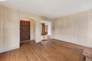 8115 Iris St, Oakland, CA 94605 - Photo 7