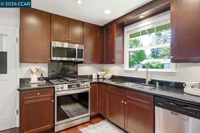 1306 Mariposa St, Vallejo, CA 94590 - Photo 9