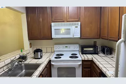 6043 Joaquin Murieta Ave #D, Newark, CA 94560 - Photo 5