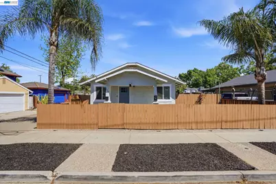 114 C St, Tracy, CA 95376 - Photo 3