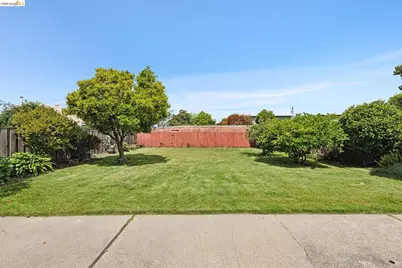 1475 166th Ave., Ashland, CA 94578 - Photo 3