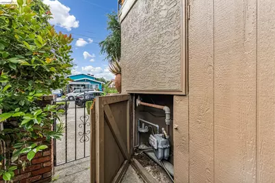 76 Oakes Blvd., San Leandro, CA 94577 - Photo 17