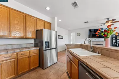 4000 Hiller Ln, Martinez, CA 94553 - Photo 17