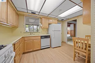 20048 Sapphire St, Castro Valley, CA 94546 - Photo 23