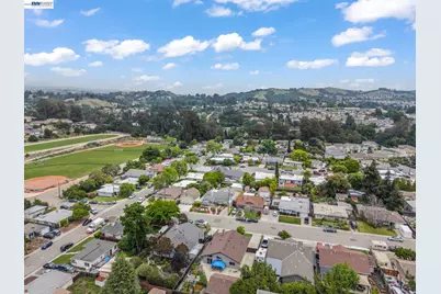 20048 Sapphire St, Castro Valley, CA 94546 - Photo 39