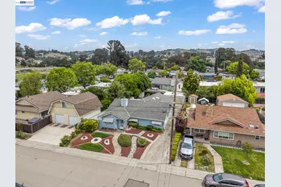 20048 Sapphire St, Castro Valley, CA 94546 - Photo 37