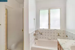 74 Yarrow Valley Ln, Orinda, CA 94563 - Photo 35