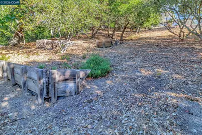 74 Yarrow Valley Ln, Orinda, CA 94563 - Photo 55