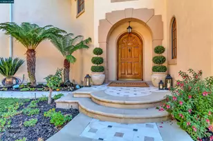 74 Yarrow Valley Ln, Orinda, CA 94563 - Photo 3