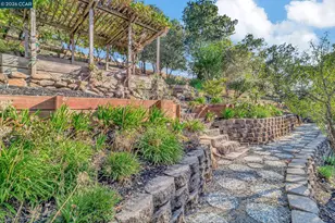 74 Yarrow Valley Ln, Orinda, CA 94563 - Photo 49