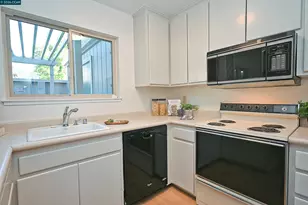 1288 Pine Creek Wy, Concord, CA 94520 - Photo 9