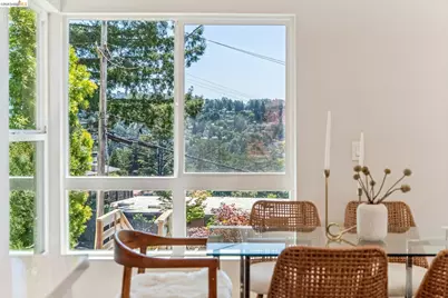 6935 Chambers Dr, Oakland, CA 94611 - Photo 13