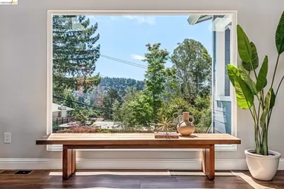 6935 Chambers Dr, Oakland, CA 94611 - Photo 7