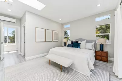 6935 Chambers Dr, Oakland, CA 94611 - Photo 35