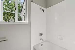 39 Benedict Ct, Alameda, CA 94502 - Photo 33