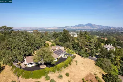 3175 Surmont Dr, Lafayette, CA 94549 - Photo 47