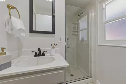 1366 Sayre St, San Leandro, CA 94579 - Photo 13