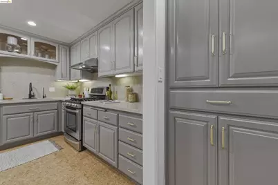 1366 Sayre St, San Leandro, CA 94579 - Photo 11