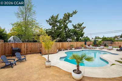 2426 Blackstone Dr, Walnut Creek, CA 94598 - Photo 25
