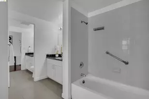 6363 Christie Ave, Emeryville, CA 94608 - Photo 31