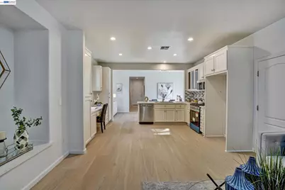 530 Cottage Park Dr, Hayward, CA 94544 - Photo 13