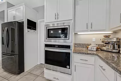 1589 Friendly Street, Manteca, CA 95337 - Photo 9