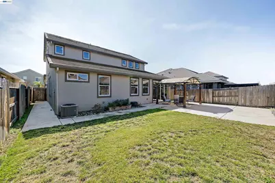 1589 Friendly Street, Manteca, CA 95337 - Photo 43