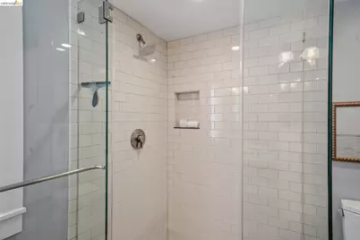 2210 Browning St, Berkeley, CA 94702 - Photo 25