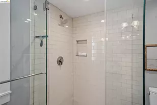 2210 Browning St, Berkeley, CA 94702 - Photo 25