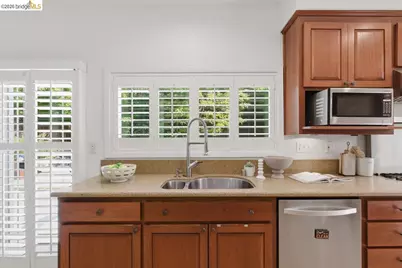 166 Catalina Drive, Hercules, CA 94547 - Photo 9