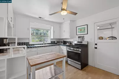 914 Vine Ave, Martinez, CA 94553 - Photo 11