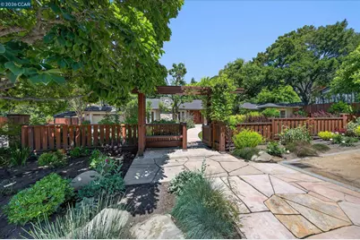 1165 Glen Rd, Lafayette, CA 94549 - Photo 11
